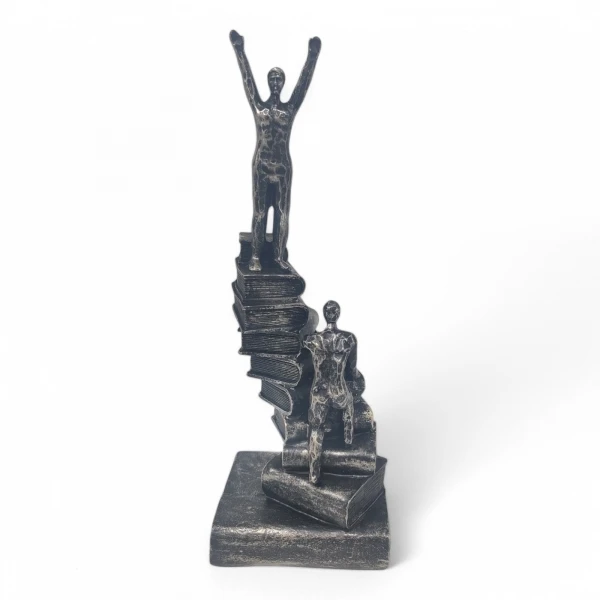 פסל המנצח MN3282