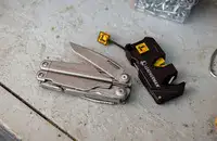 משחיז להב לאולרים וסכיני לדרמן LEATHERMAN 833023