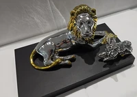 מעמד שולחני לנוי אריה וכבש 1029