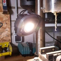 פנס זרקור נייד, נטען, קומפקטי ועוצמתי SAL2R LEDLENSER 702742