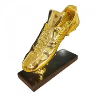 פסל נעל כדורגל מוזהבת 1358