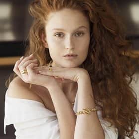 mid-mnval-952646_1800x1800