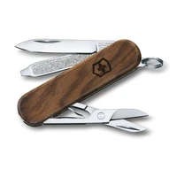 האולר הקלאסי 0.6221.63 עץ אגוז VICTORINOX